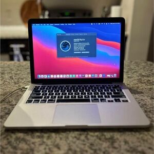 Fully functional 2013 MacBook Pro 13”